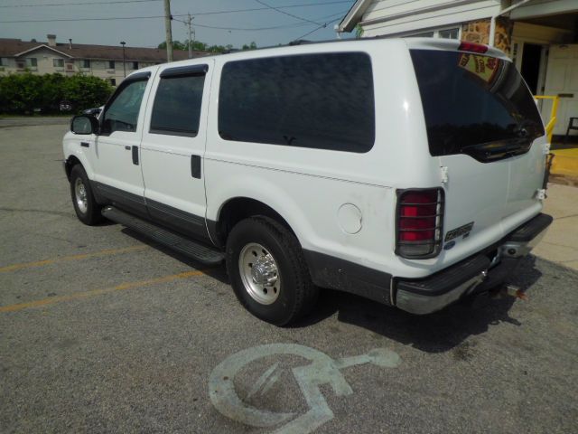 Ford Excursion 2003 photo 22