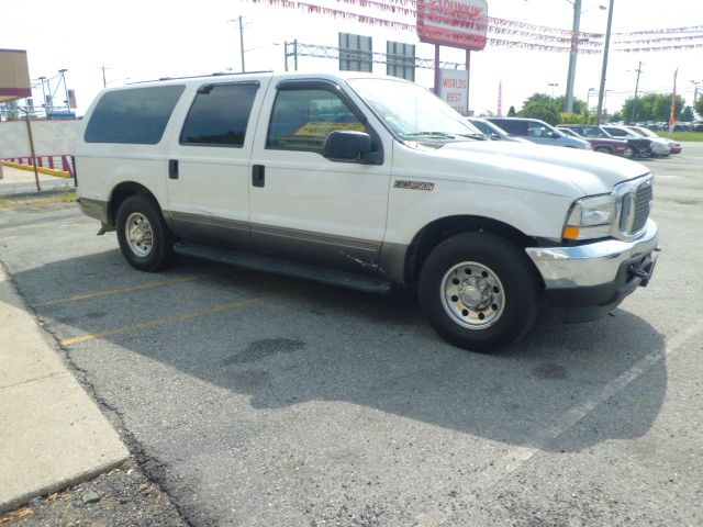 Ford Excursion 2003 photo 27