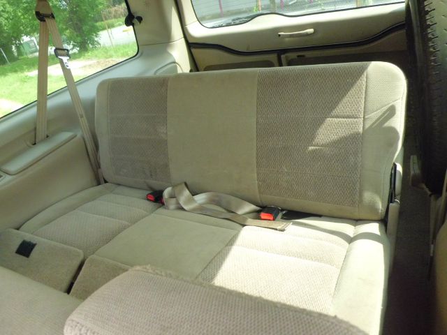 Ford Excursion 2003 photo 38