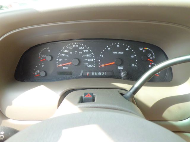 Ford Excursion 2003 photo 42