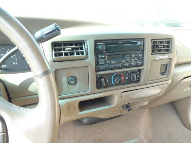 Ford Excursion 2003 photo 9