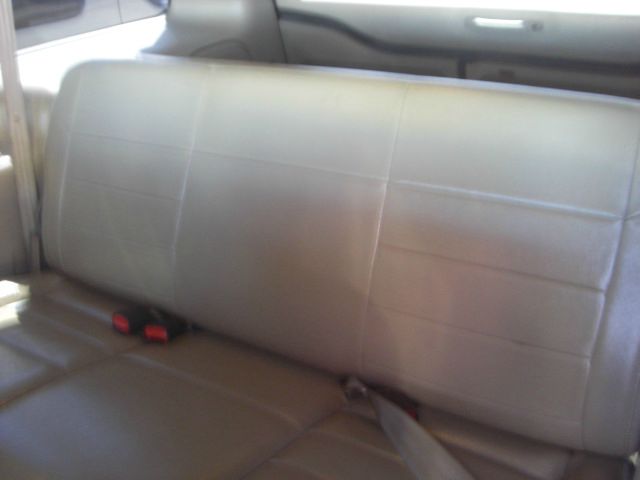 Ford Excursion 2003 photo 2
