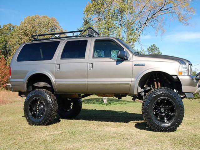 Ford Excursion 2003 photo 1