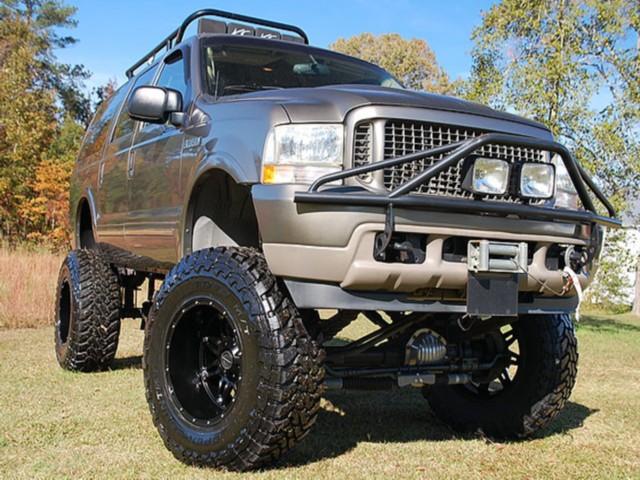 Ford Excursion 2003 photo 2