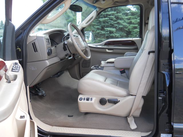 Ford Excursion 2003 photo 1