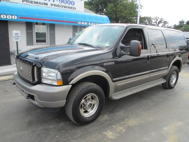 Ford Excursion 2004 photo 1