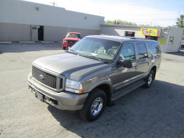 Ford Excursion E 32 SUV