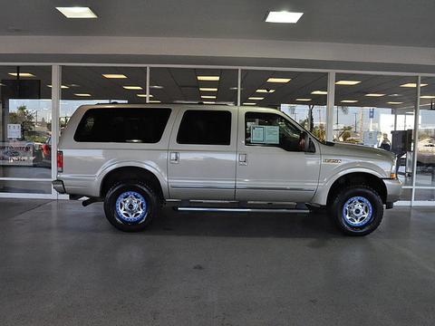 Ford Excursion 2004 photo 3