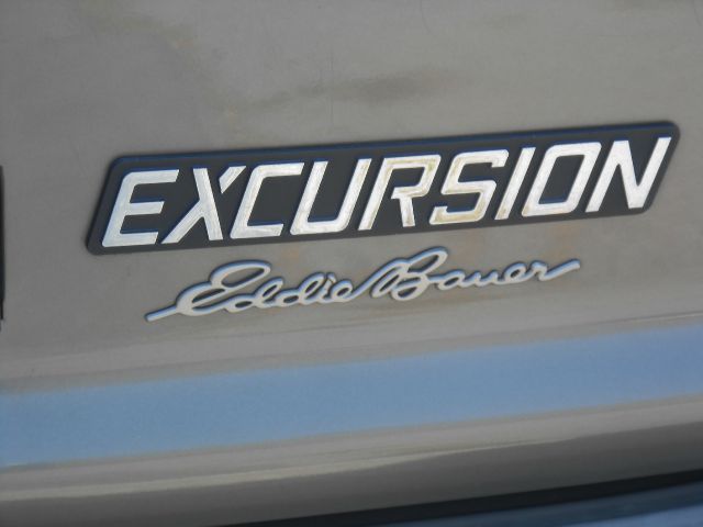 Ford Excursion 2004 photo 14