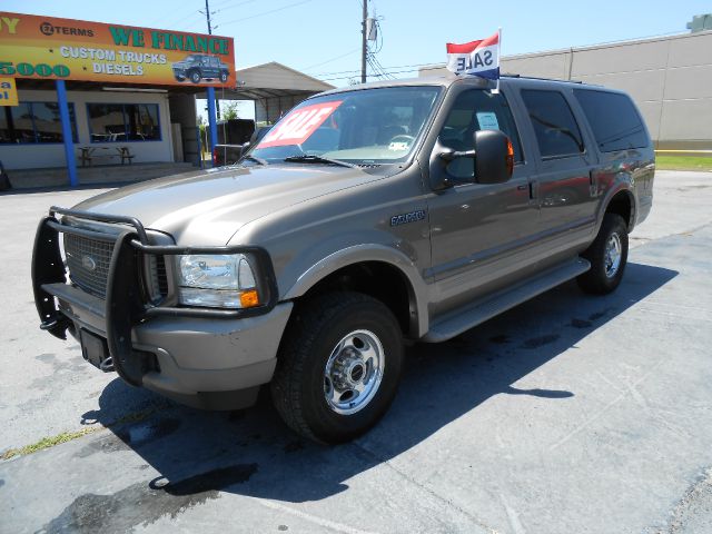 Ford Excursion 2004 photo 17