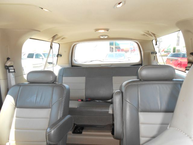 Ford Excursion 2004 photo 9