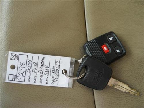 Ford Excursion 2004 photo 4