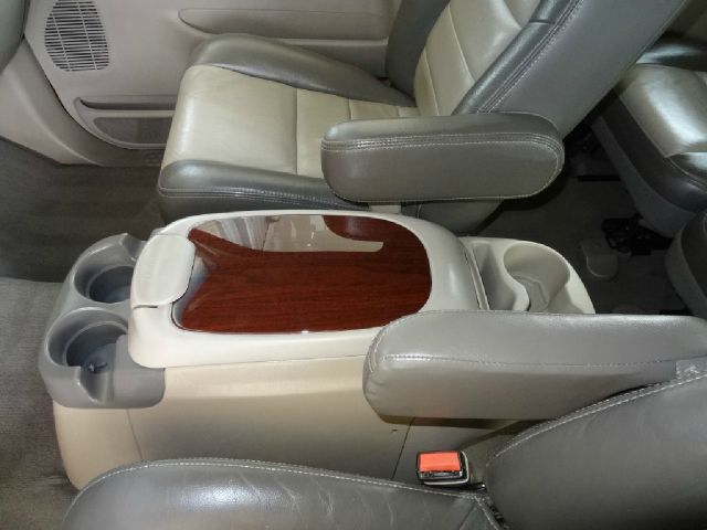 Ford Excursion 2004 photo 28