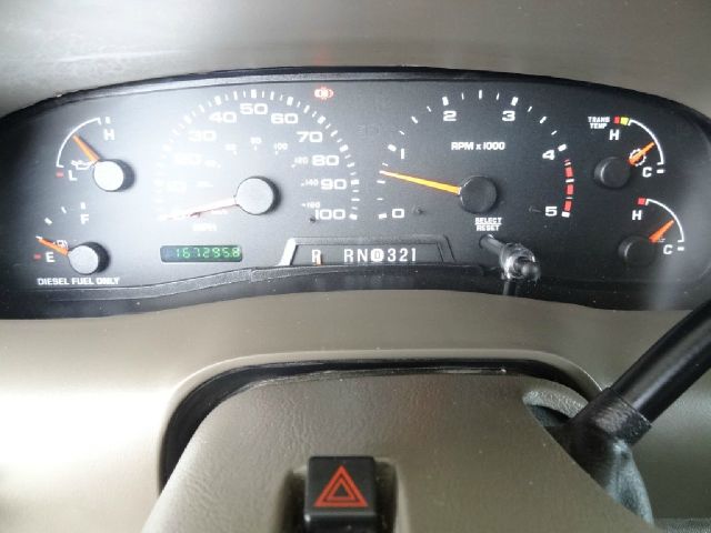 Ford Excursion 2004 photo 3