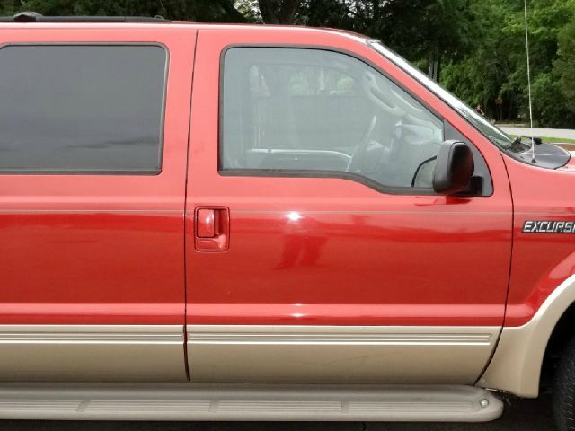 Ford Excursion 2004 photo 42
