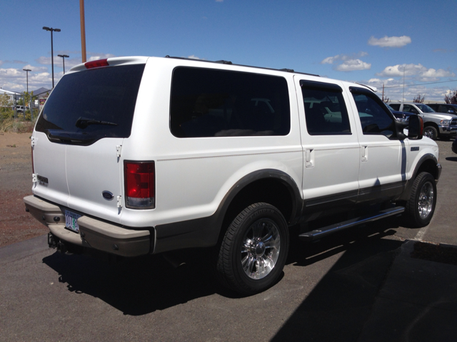Ford Excursion 2004 photo 7