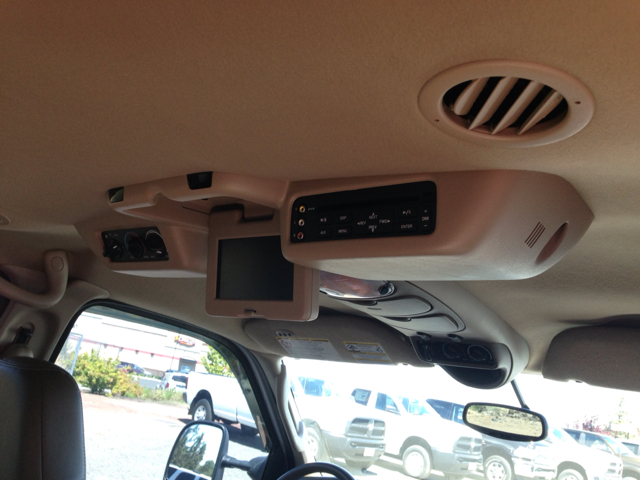 Ford Excursion 2004 photo 8