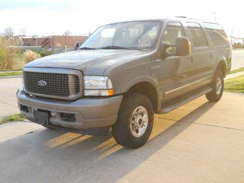 Ford Excursion 2004 photo 2