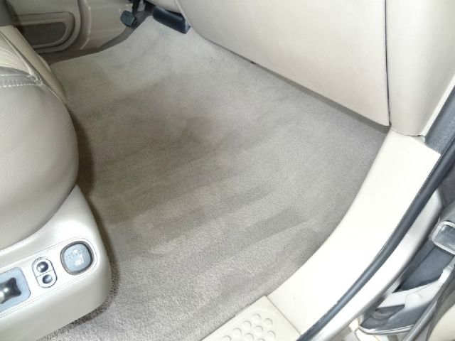 Ford Excursion 2004 photo 31