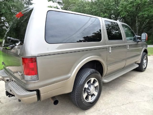 Ford Excursion 2004 photo 47