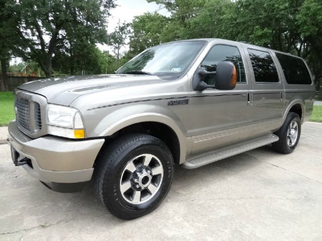 Ford Excursion 2004 photo 49