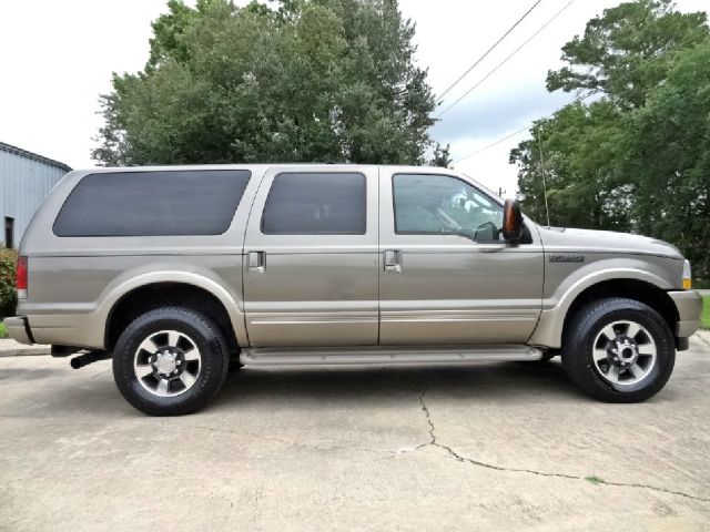 Ford Excursion 2004 photo 9