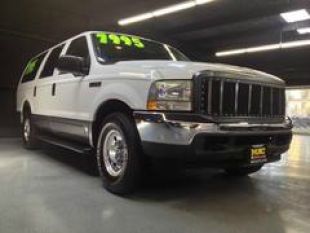 Ford Excursion 2004 photo 1