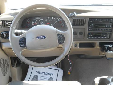 Ford Excursion 2004 photo 3