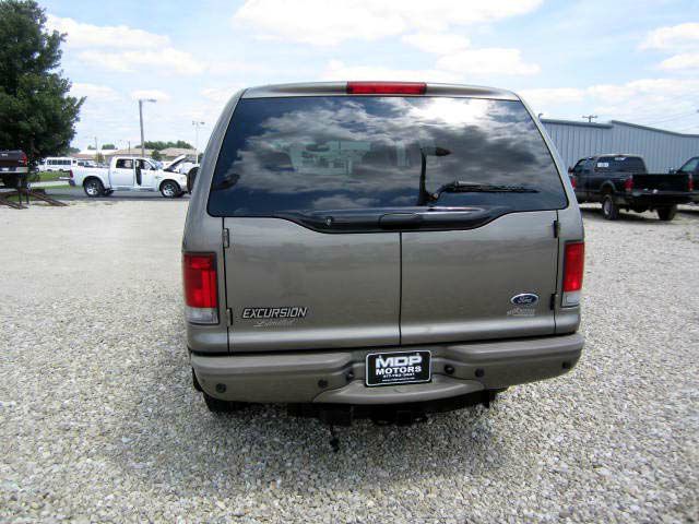Ford Excursion 2004 photo 4