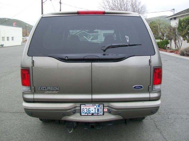Ford Excursion 2004 photo 5
