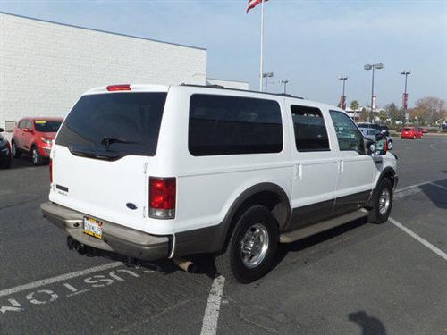 Ford Excursion 2004 photo 3