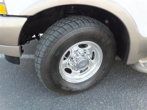 Ford Excursion 2004 photo 5