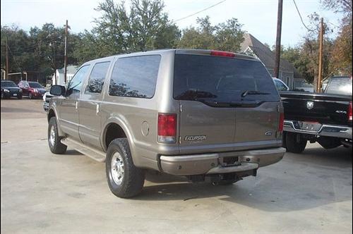 Ford Excursion 2004 photo 1