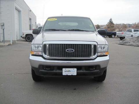 Ford Excursion 2004 photo 2