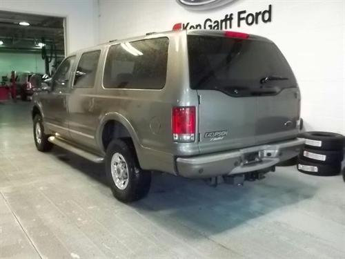 Ford Excursion 2004 photo 2