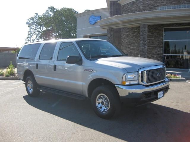 Ford Excursion 4dr Sdn SE Auto W/sunroof Sport Utility