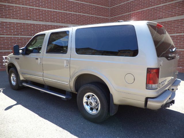 Ford Excursion 2005 photo 0