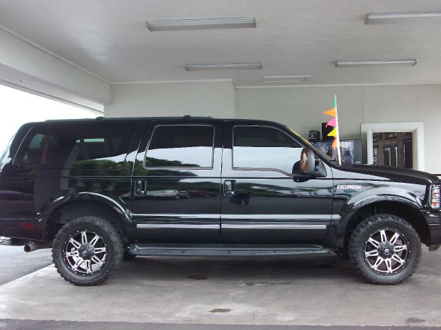 Ford Excursion E 32 SUV