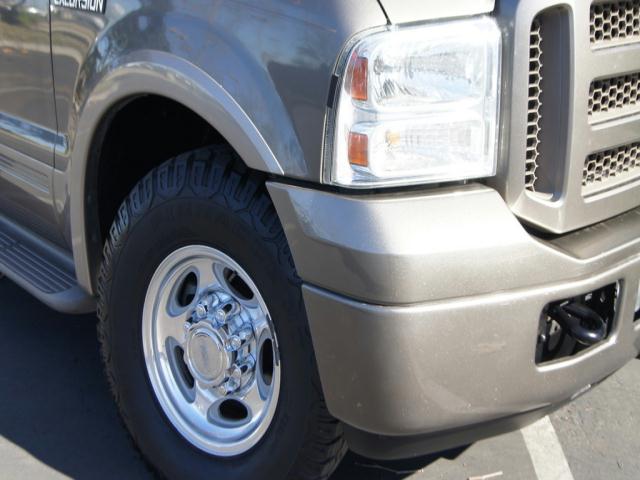 Ford Excursion 2005 photo 3