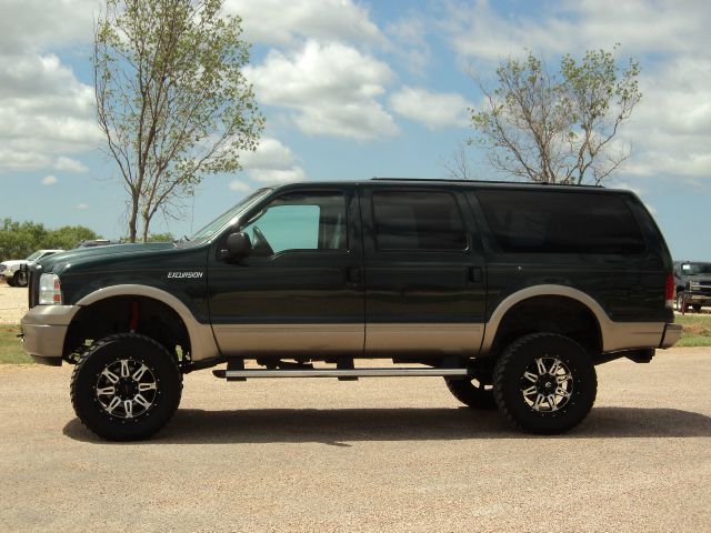Ford Excursion 2005 photo 18