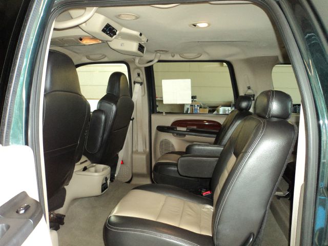 Ford Excursion 2005 photo 28