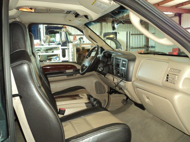 Ford Excursion 2005 photo 30