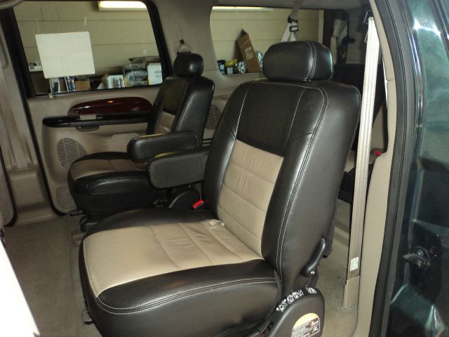Ford Excursion 2005 photo 45