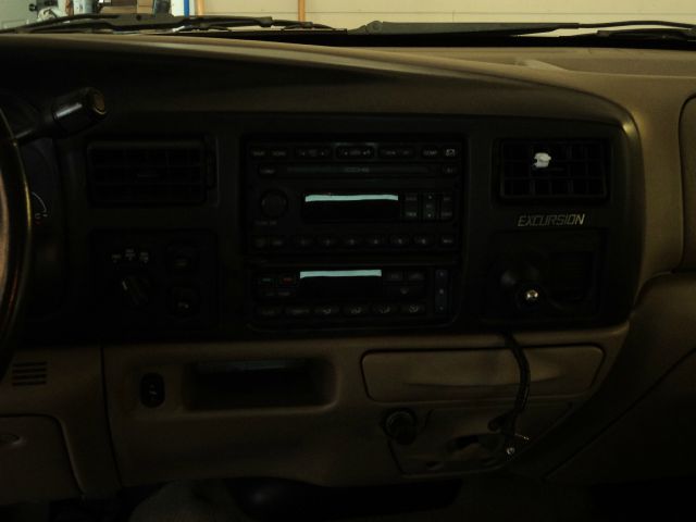 Ford Excursion 2005 photo 55