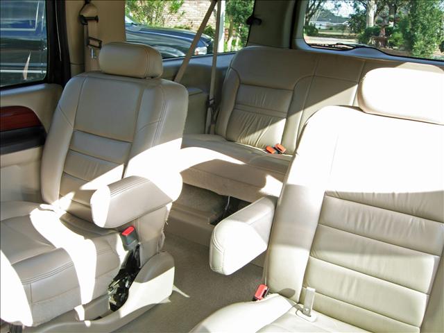 Ford Excursion 2005 photo 3