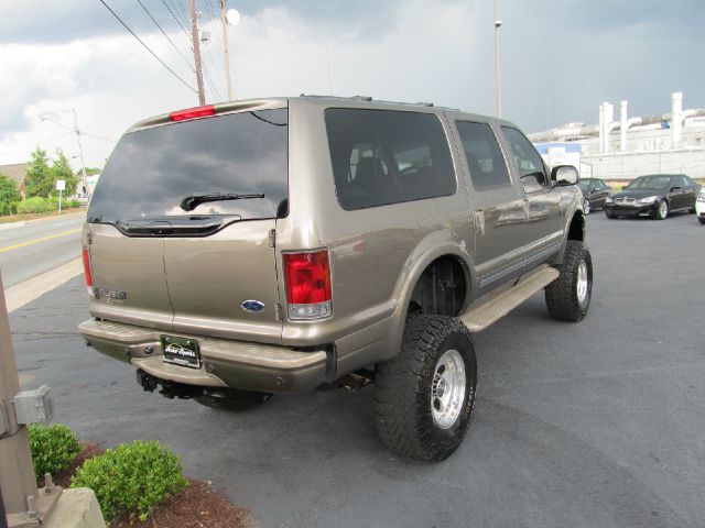 Ford Excursion 2005 photo 2