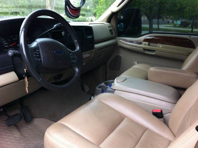Ford Excursion 2005 photo 15