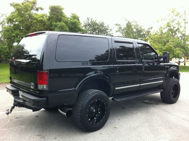 Ford Excursion 2005 photo 17