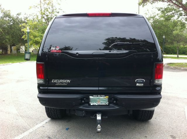Ford Excursion 2005 photo 19