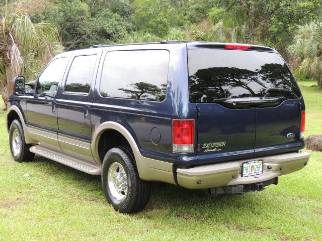 Ford Excursion 2005 photo 1